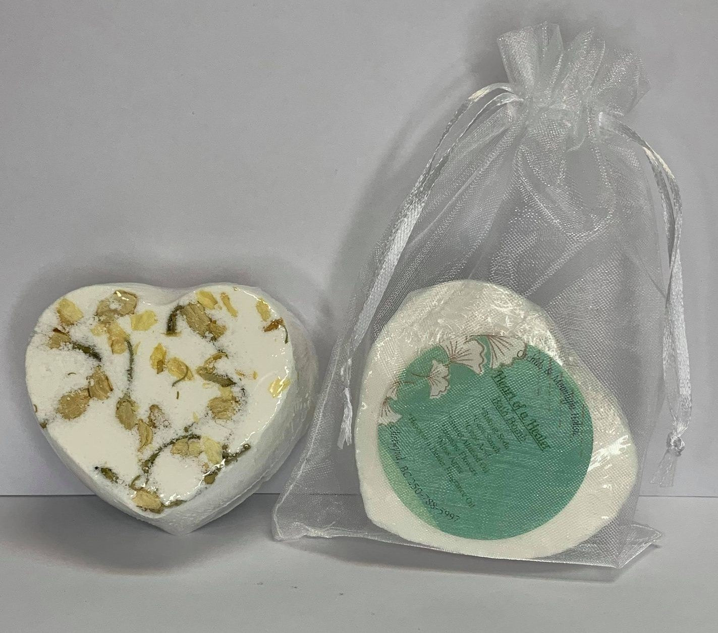 Heart of a Healer Bath bomb